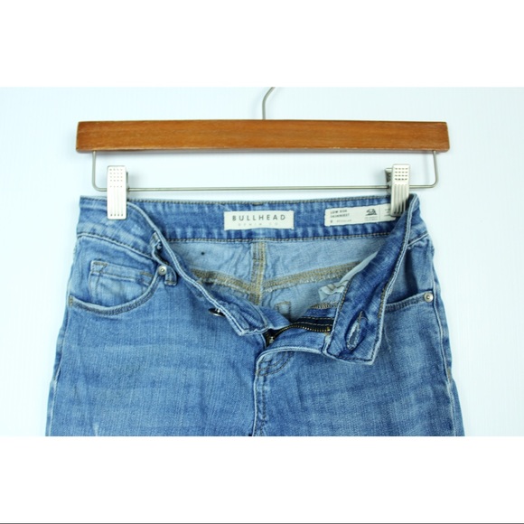 PacSun Bulhead Frayed Hem Cropped Jeans - Picture 3 of 5